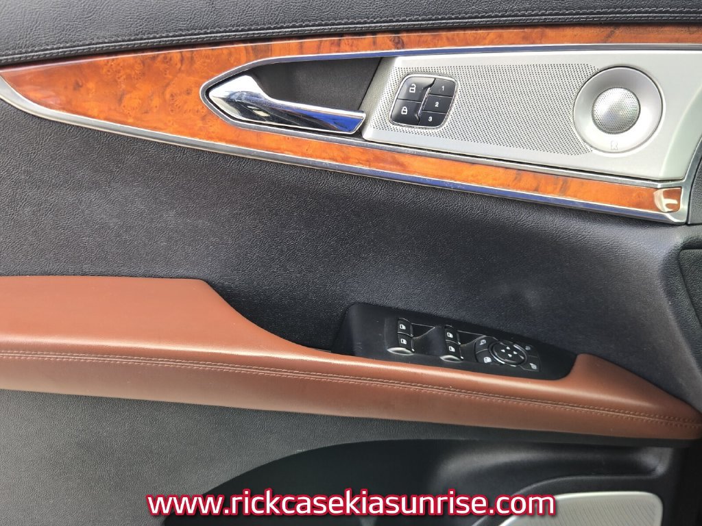Used 2018 Lincoln MKX Reserve w/ Luxury Package FWD image 30