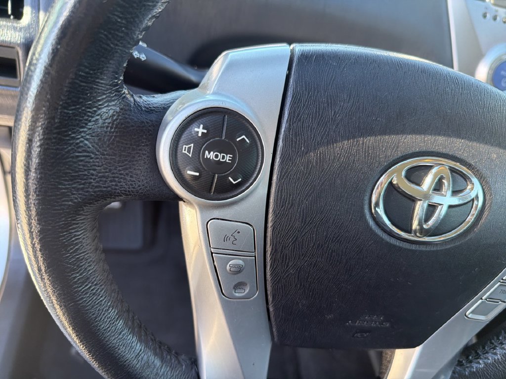 Used 2015 Toyota Prius V Four FWD image 17