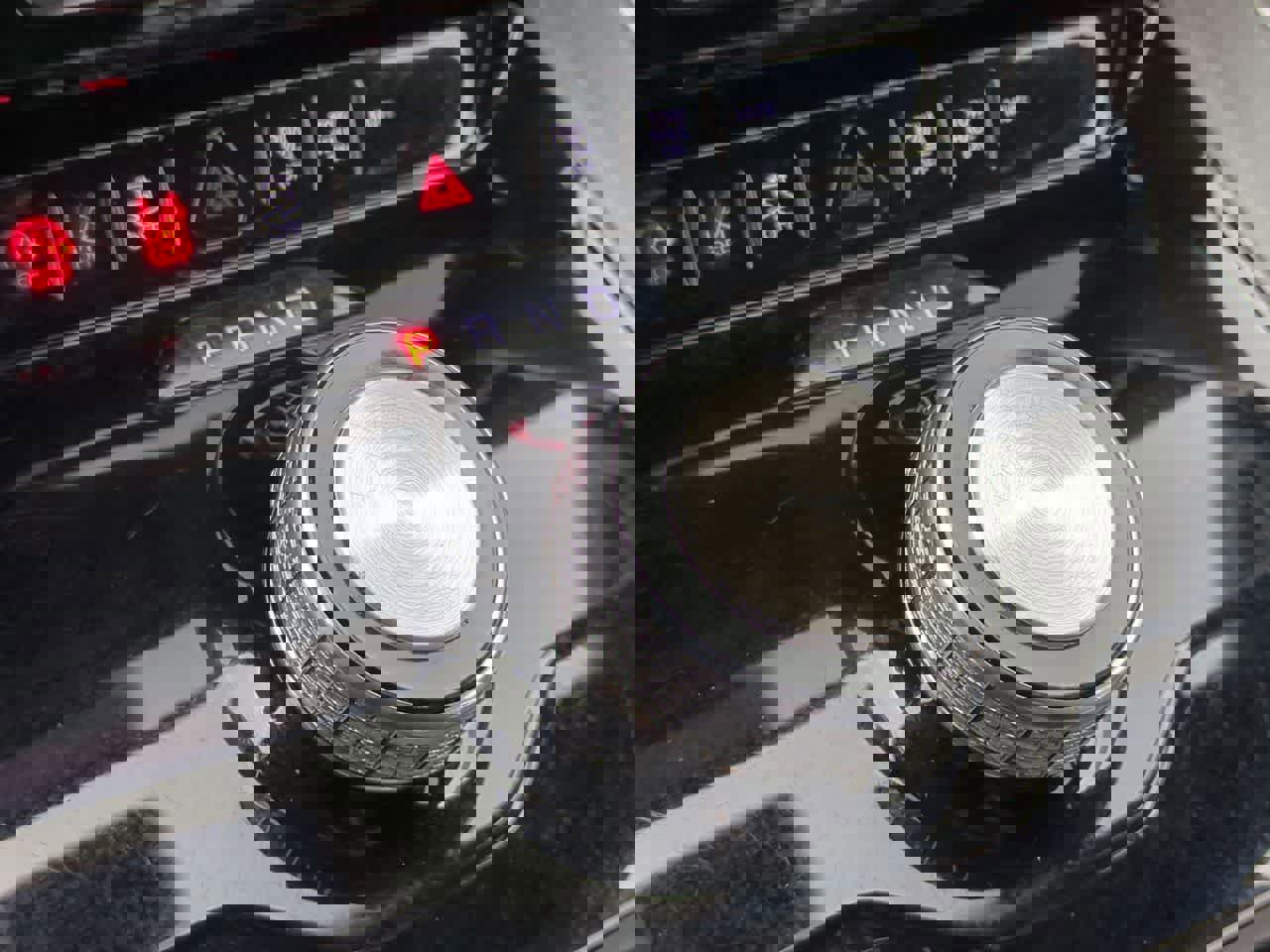 Used 2024 Jeep Wagoneer L Series II image 33