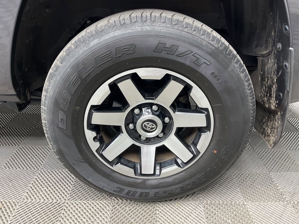Used 2021 Toyota 4Runner TRD Off-Road Premium w/ Moonroof Package AWD/4WD image 30