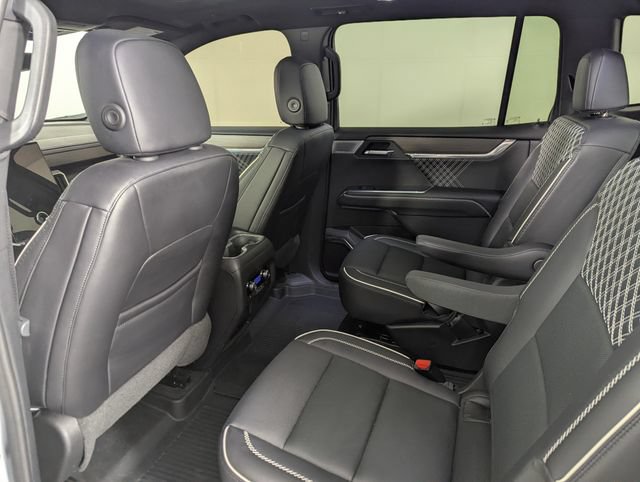 Used 2024 GMC Acadia Denali w/ Super Cruise Package AWD/4WD image 18