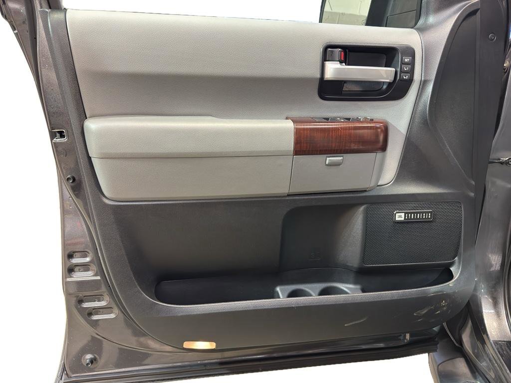 Used 2015 Toyota Sequoia Platinum AWD/4WD image 14