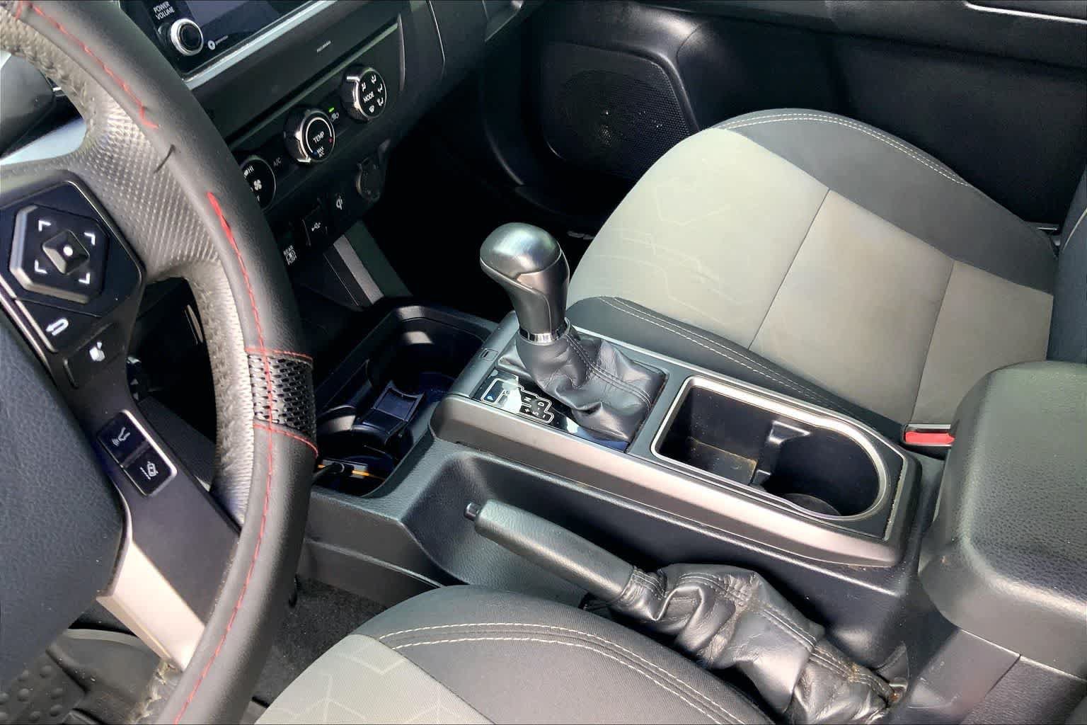 Used 2020 Toyota Tacoma 2WD Double Cab image 16