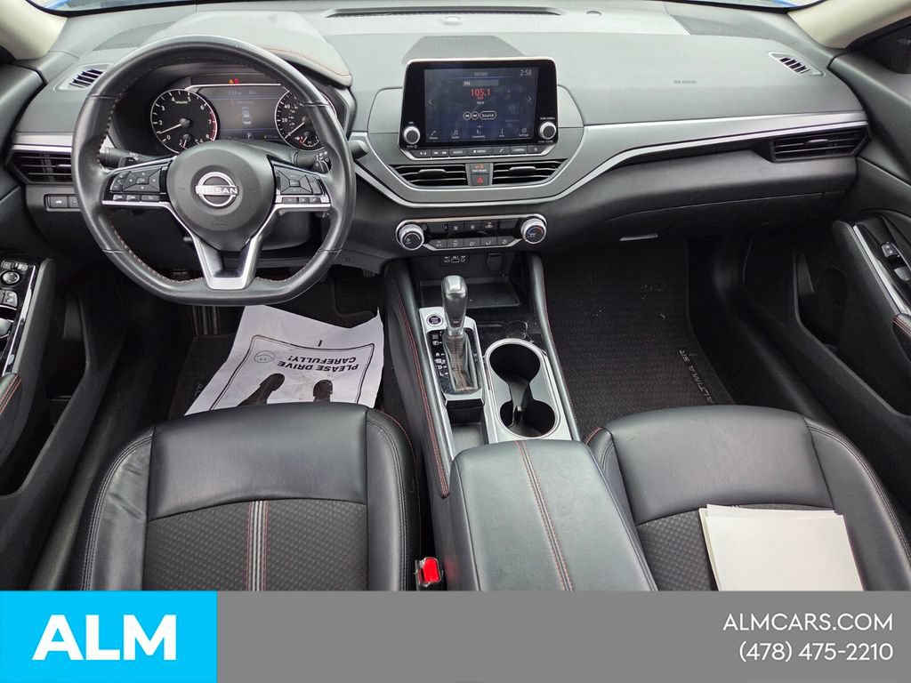 Used 2025 Nissan Altima 2.5 SR FWD image 11