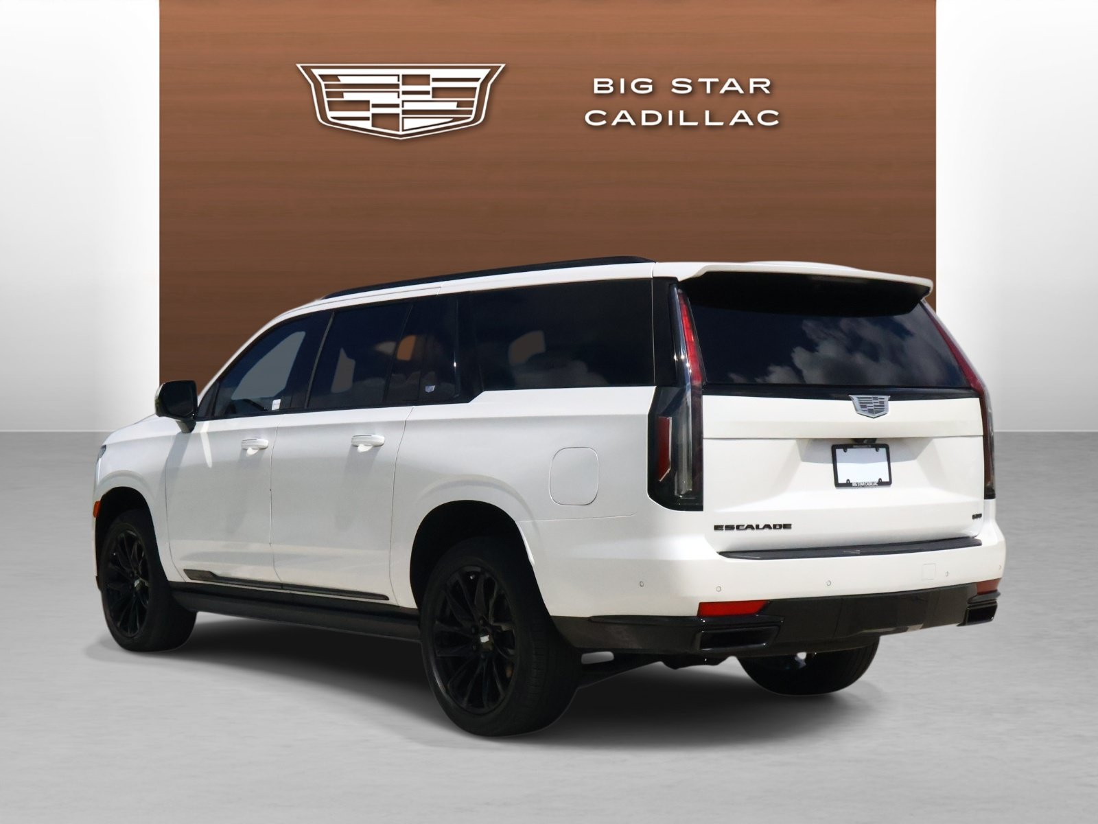 Used 2023 Cadillac Escalade ESV Sport Platinum w/ LPO, ONYX Package AWD/4WD image 3