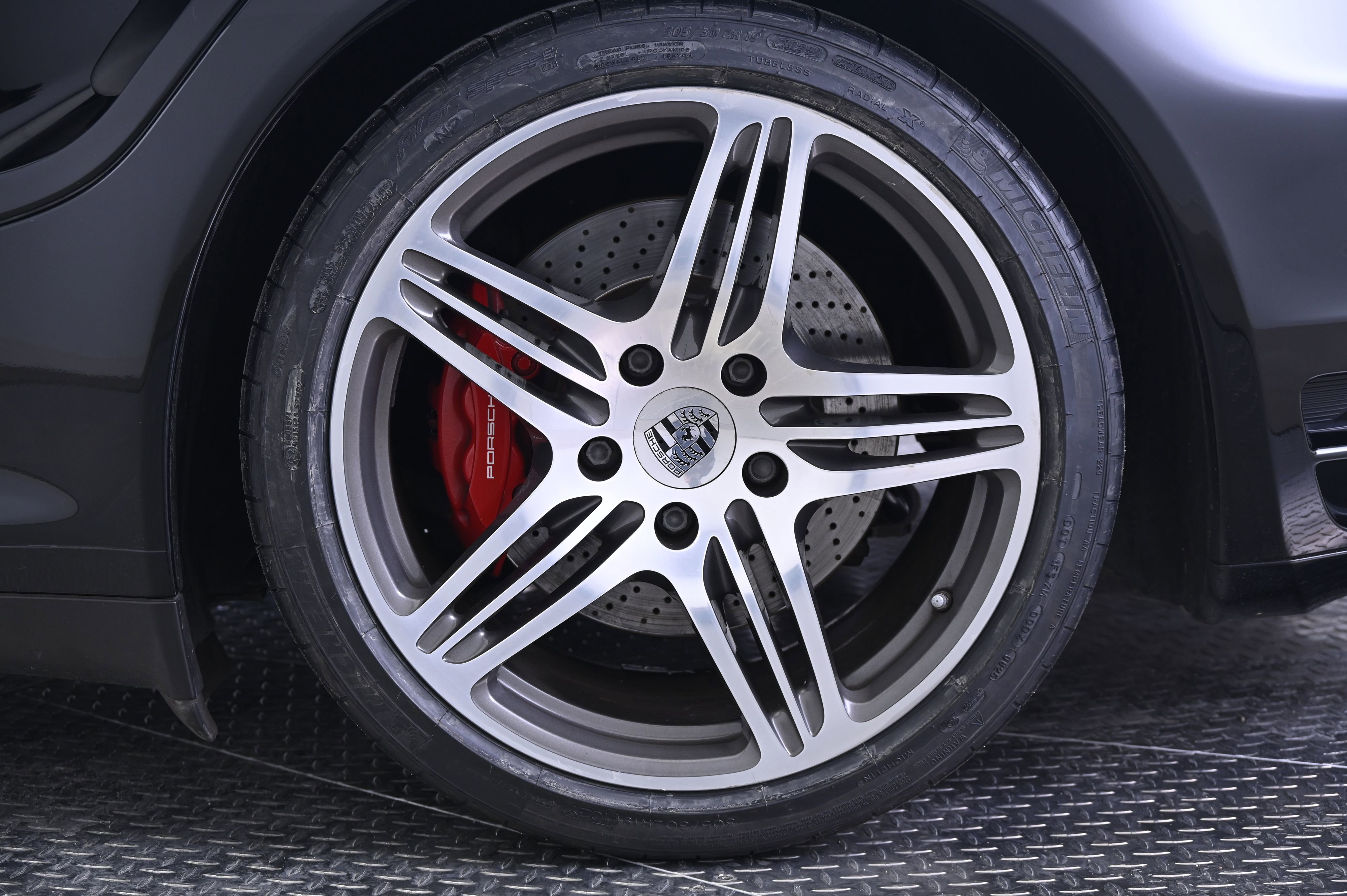 Used 2009 Porsche 911 Turbo image 12