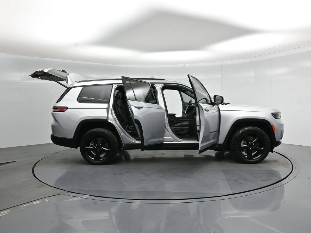 Used 2021 Jeep Grand Cherokee L Laredo AWD/4WD image 4
