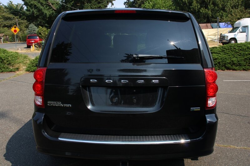 Used 2015 Dodge Grand Caravan SE w/ Quick Order Package 29E SE FWD image 10