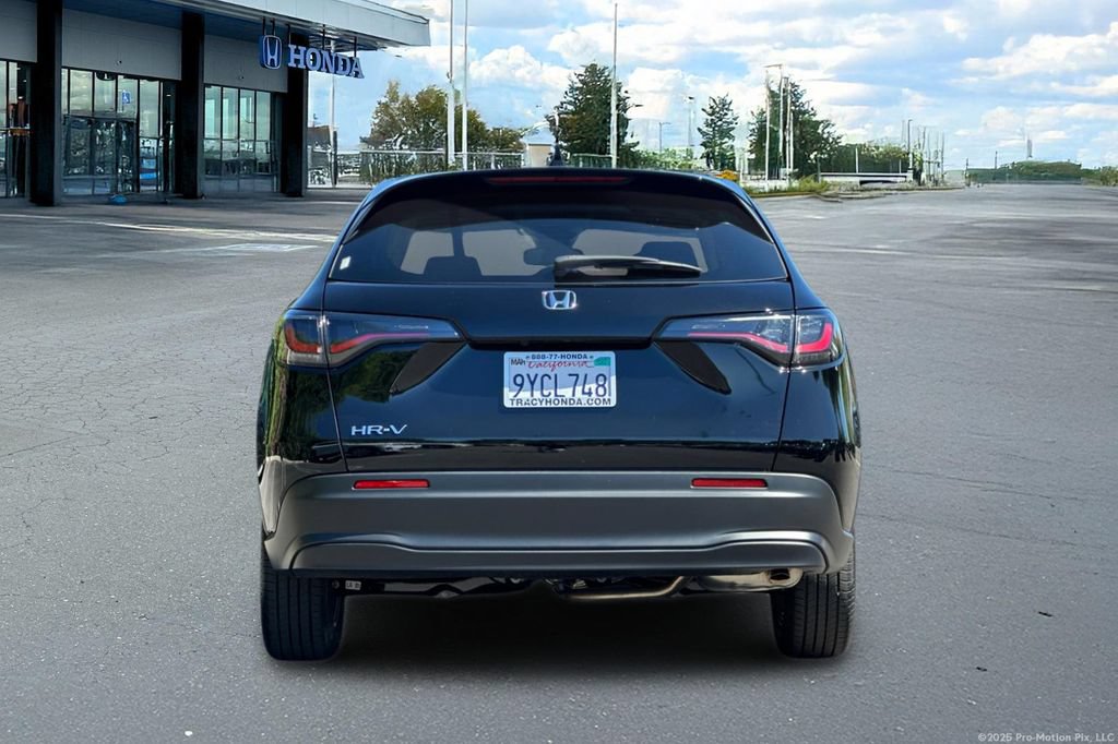 Certified 2026 Honda HR-V LX image 8