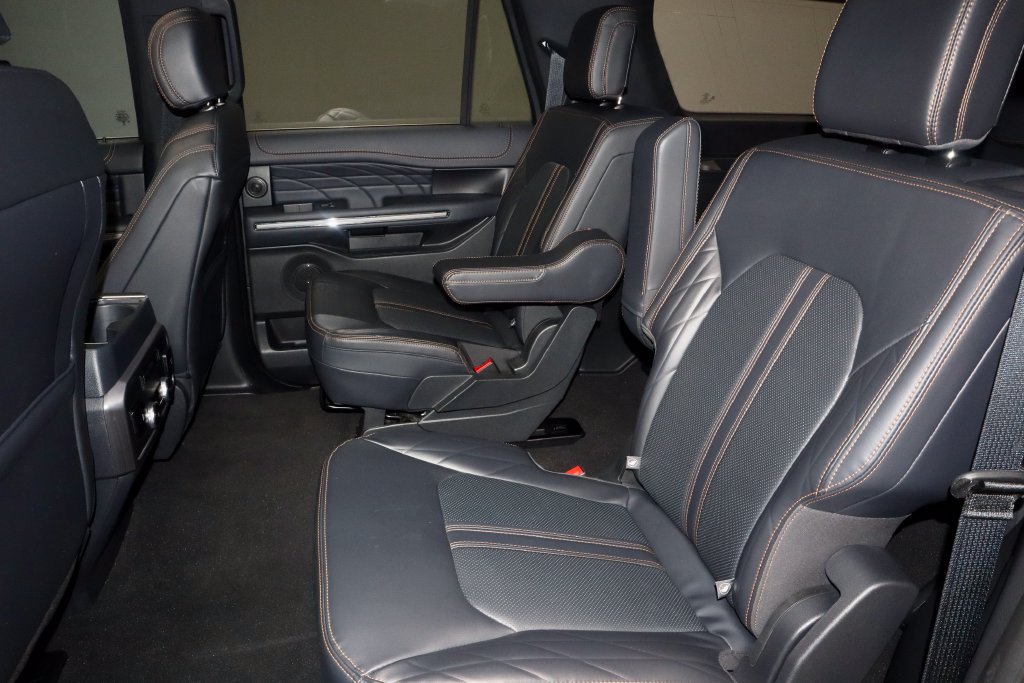 Certified 2024 Ford Expedition Max Platinum AWD/4WD image 21