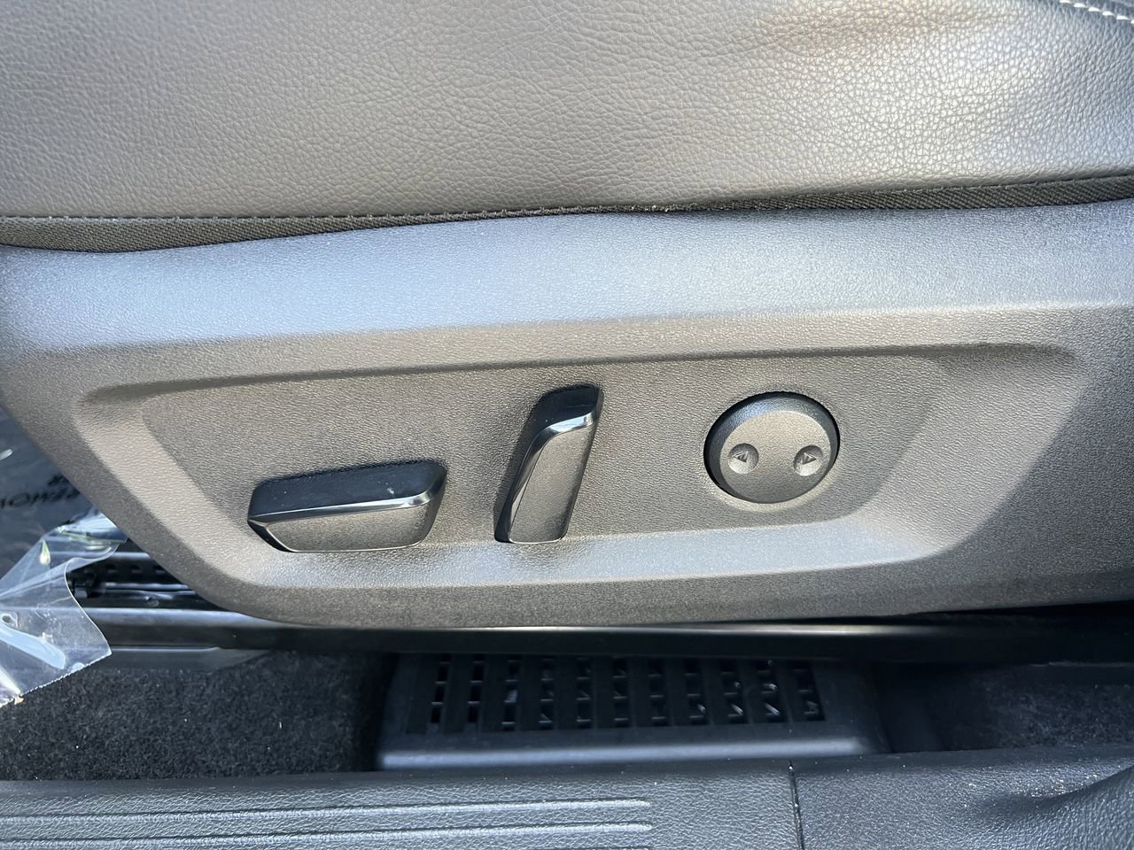 Certified 2023 Nissan Rogue SL w/ SL Premium Package image 21