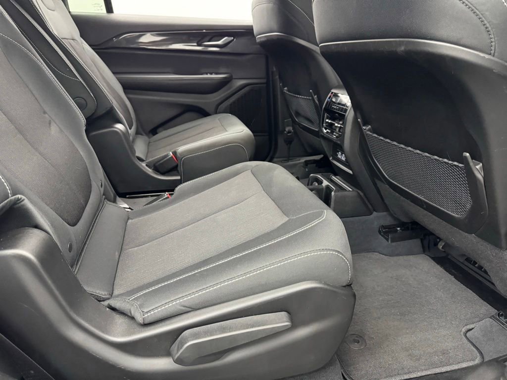 Used 2023 Jeep Grand Cherokee L Laredo AWD/4WD image 35
