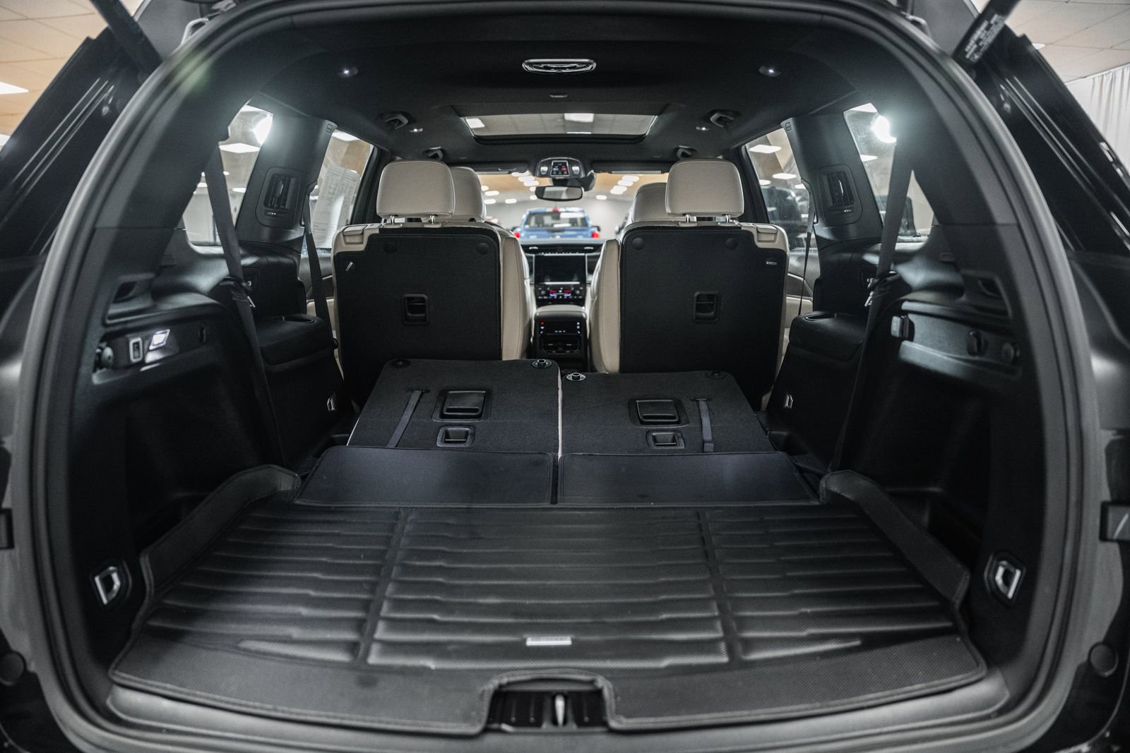 Used 2024 Jeep Grand Cherokee L Limited image 13