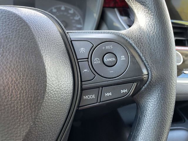 Used 2025 Toyota Corolla LE FWD image 25