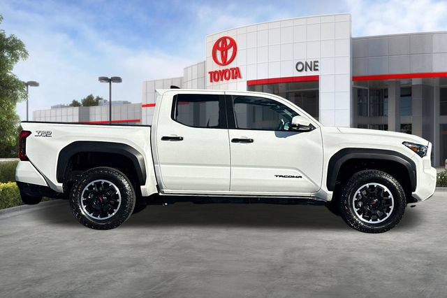 Certified 2026 Toyota Tacoma TRD Off-Road w/ TRD Off Road Premium Package AWD/4WD image 3