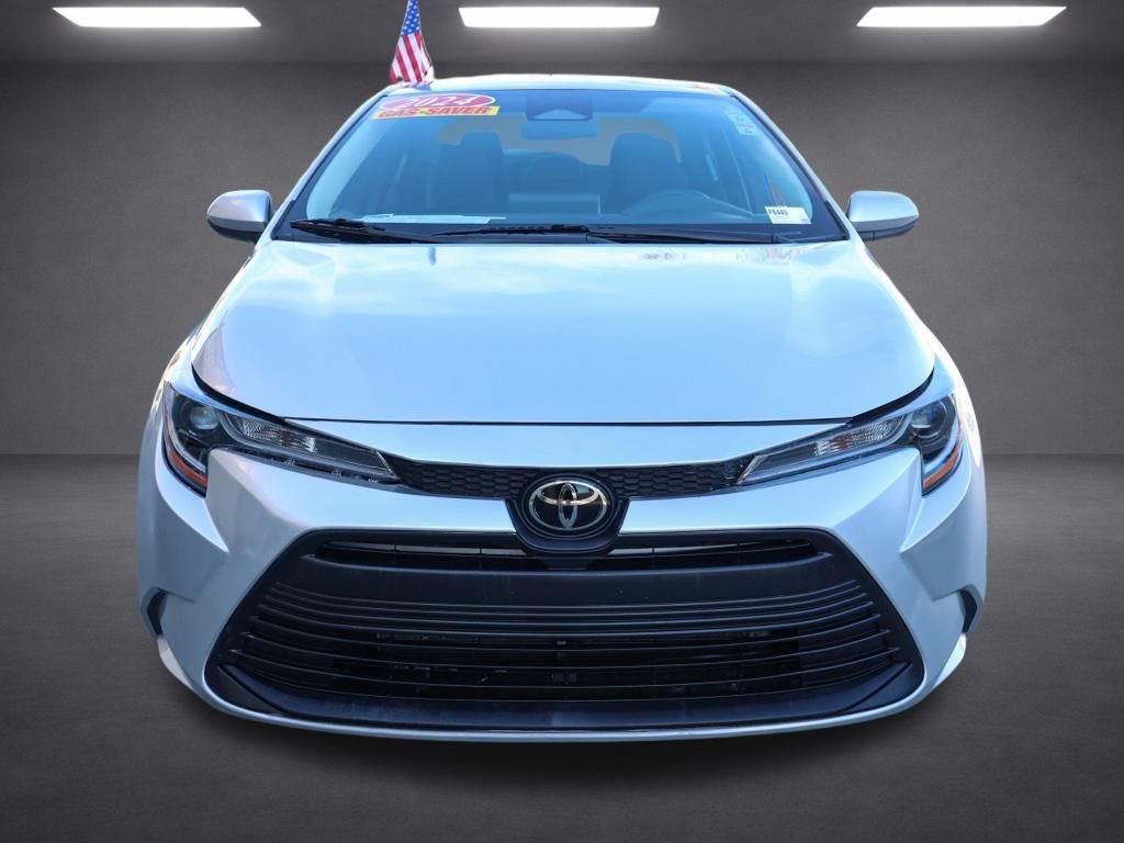 Used 2024 Toyota Corolla LE image 9