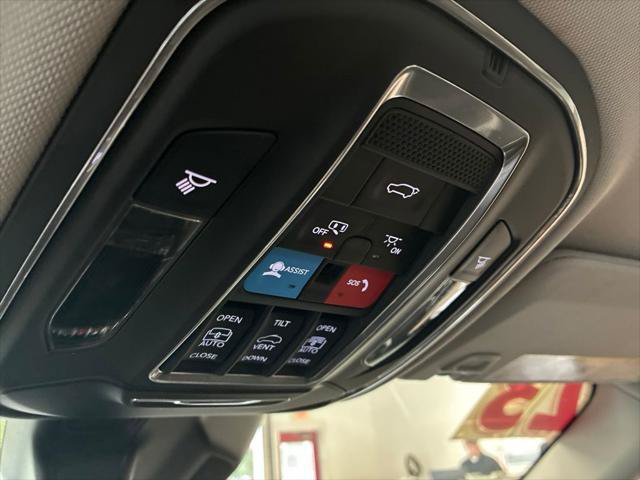 Certified 2023 Jeep Grand Cherokee 30th Anniversary AWD/4WD image 46