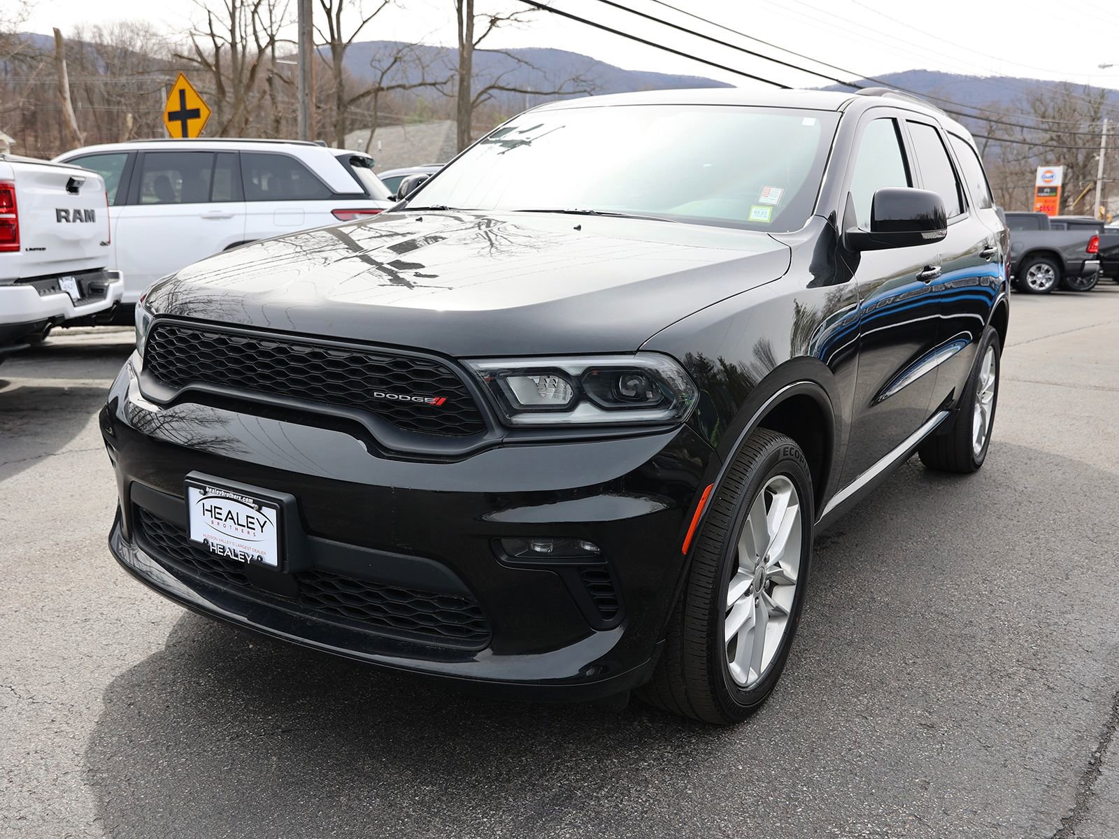 Used 2022 Dodge Durango GT image 3