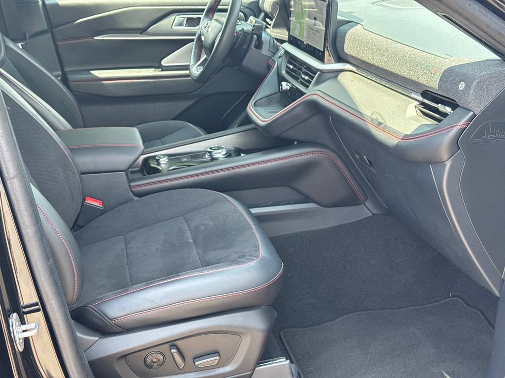 Used 2025 Ford Explorer ST AWD/4WD image 13