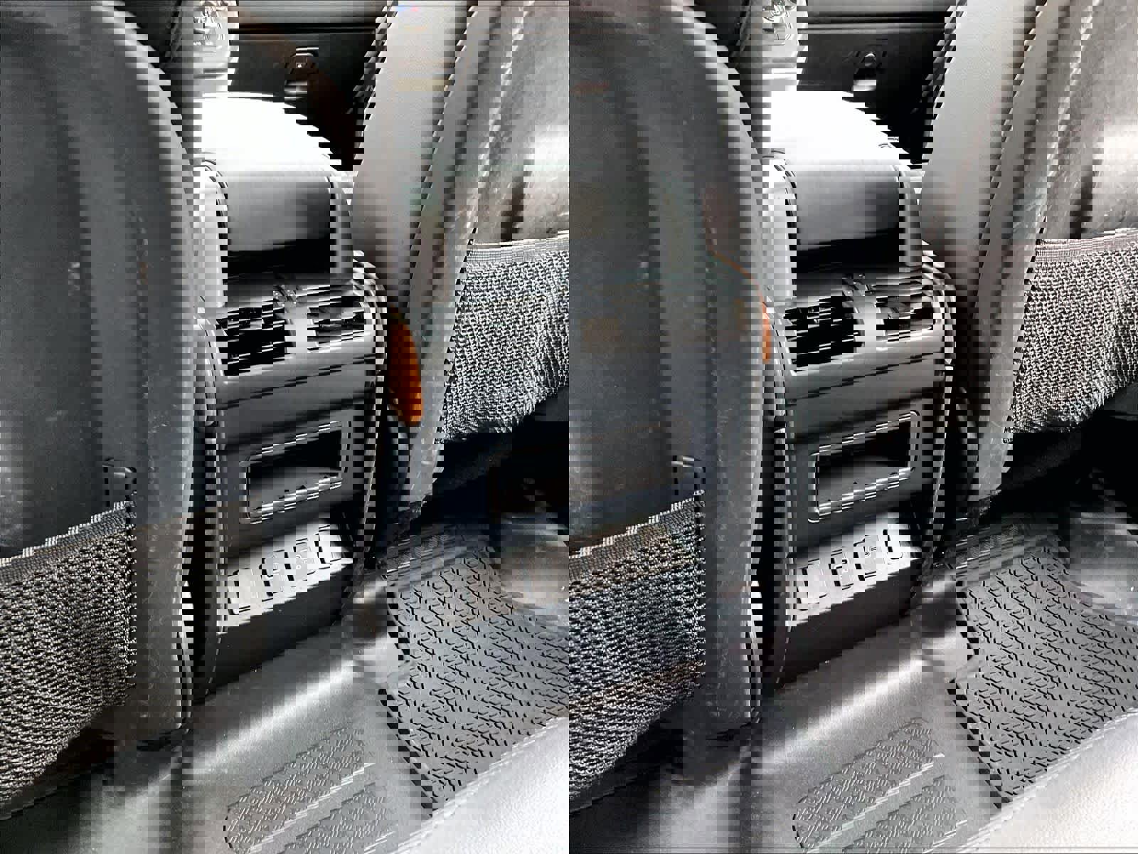 Used 2024 Land Rover Defender 110 S image 35