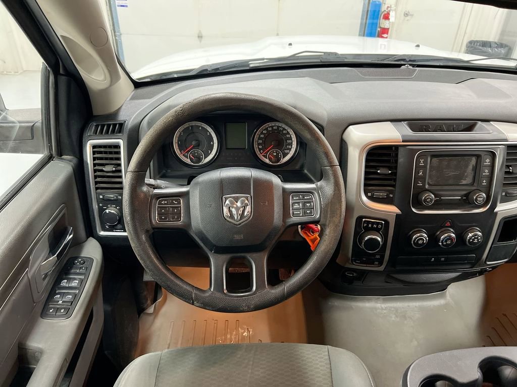 Used 2016 RAM 1500 Classic SLT AWD/4WD image 11