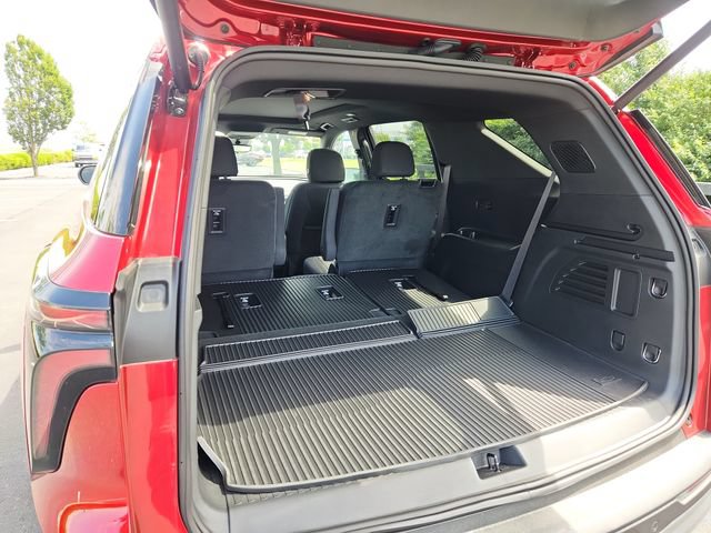 New 2026 Chevrolet Traverse LT w/ Sun and Wheel Package FWD image 20