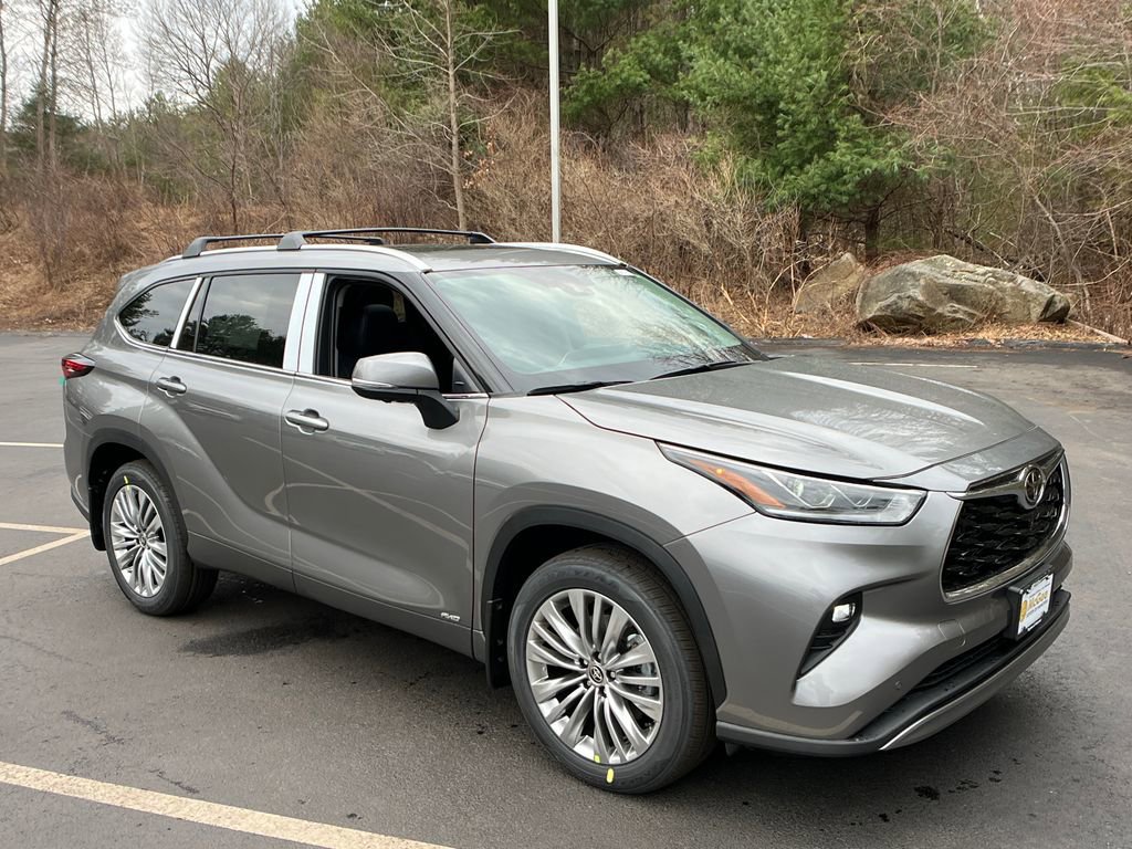 New 2026 Toyota Highlander Platinum image 7
