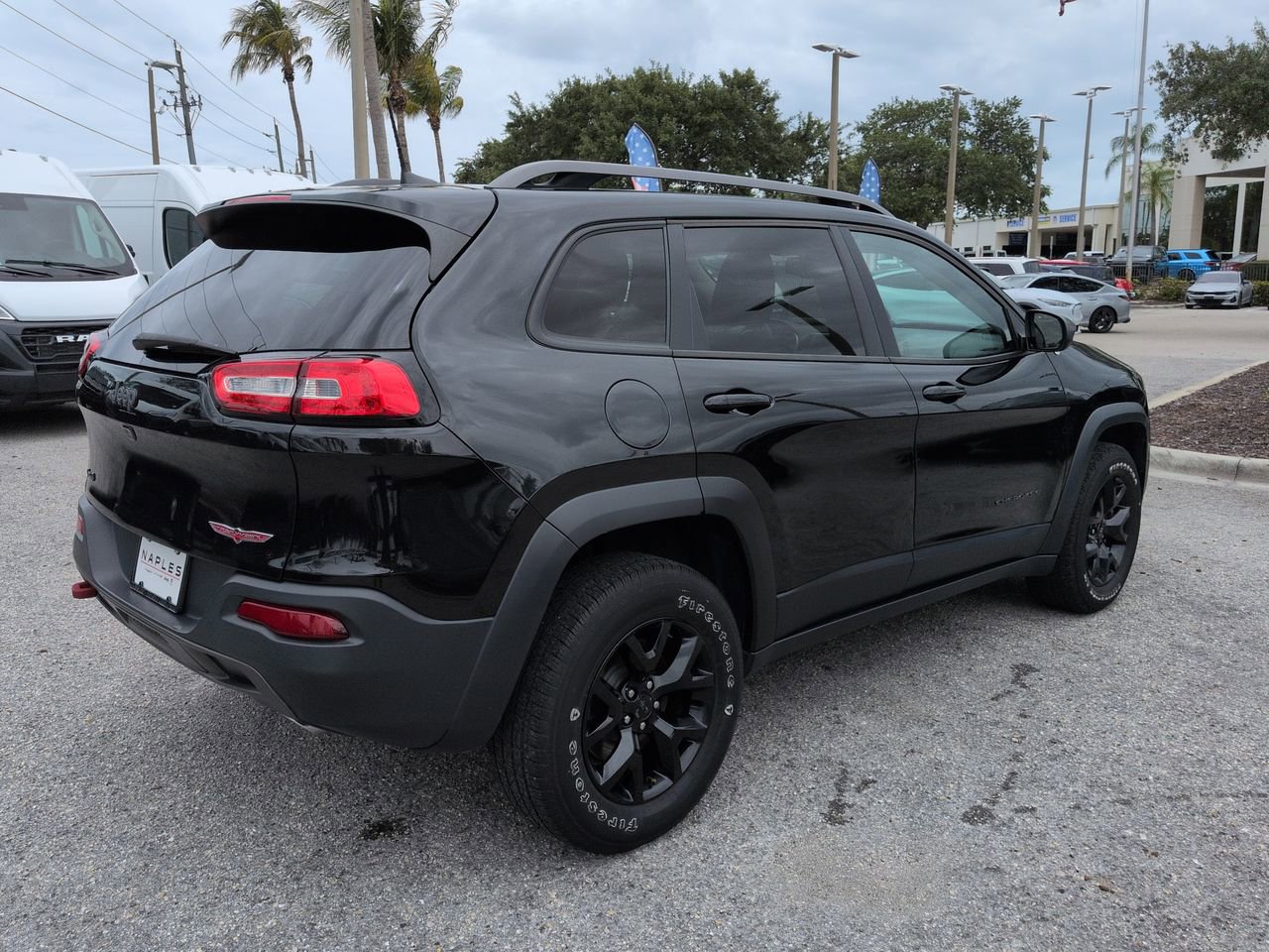 Used 2016 Jeep Cherokee Trailhawk w/ Comfort/Convenience Group AWD/4WD image 5