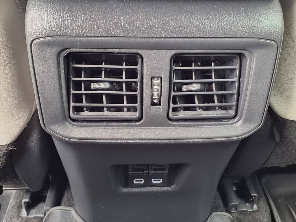 Used 2023 Toyota RAV4 XLE Premium FWD image 15