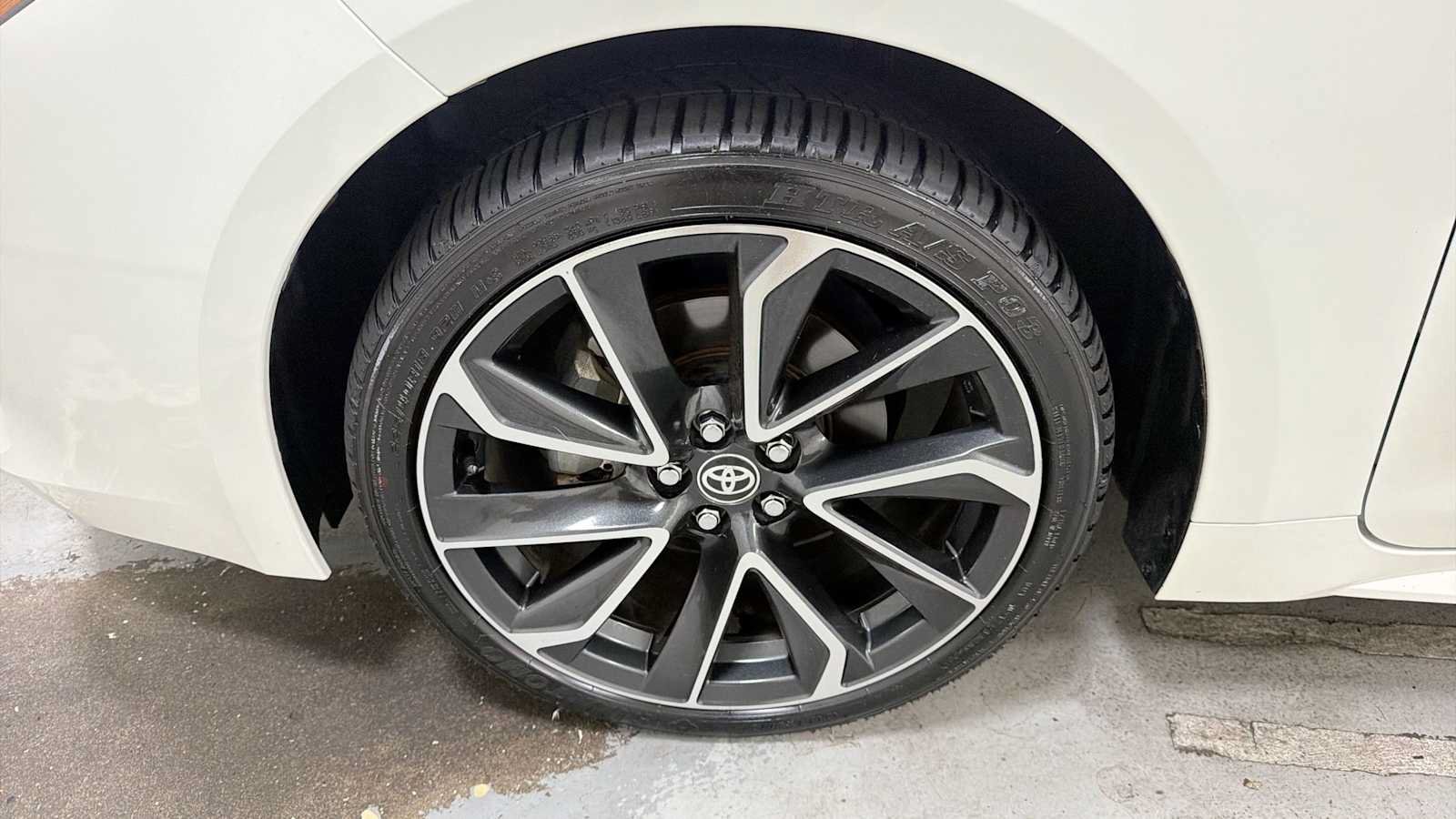 Certified 2019 Toyota Corolla XSE FWD image 10