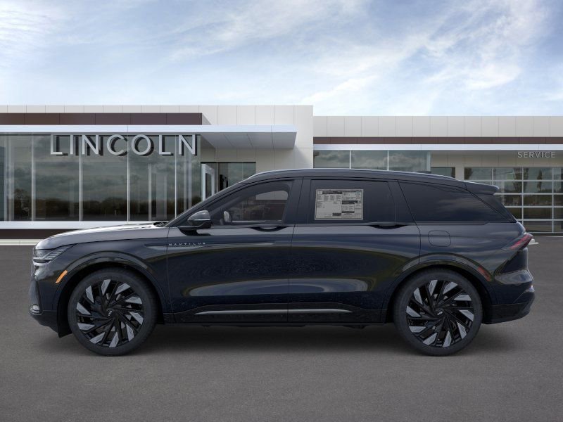 New 2026 Lincoln Nautilus Reserve w/ Jet Appearance Package AWD/4WD image 3