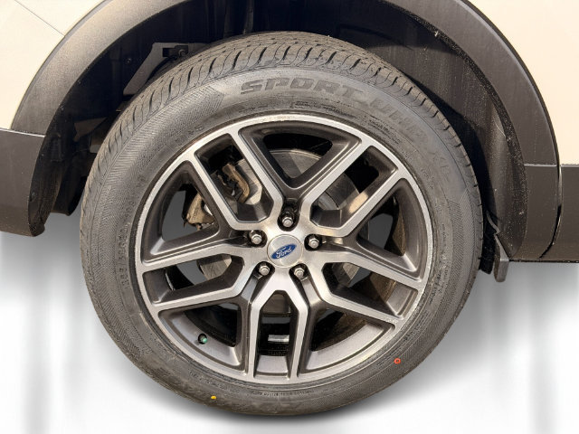 Used 2018 Ford Explorer Sport w/ Equipment Group 401A AWD/4WD image 6