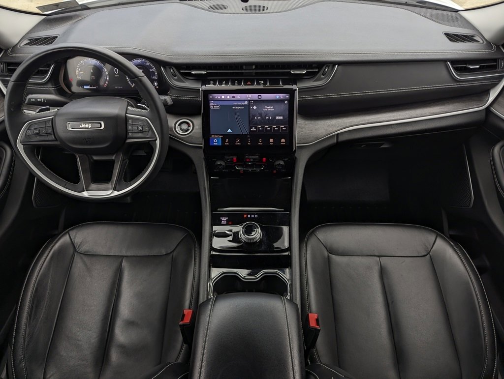 Used 2023 Jeep Grand Cherokee Limited image 30