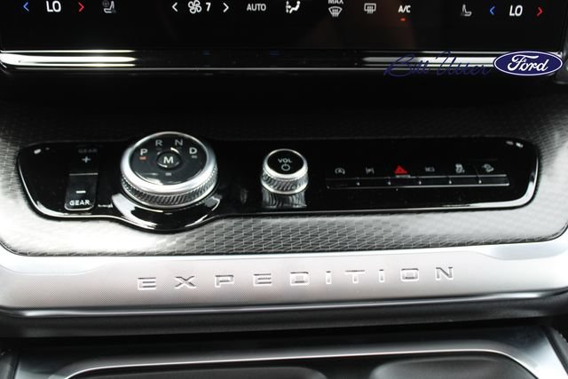 New 2026 Ford Expedition Max Platinum w/ Stealth Appearance Package AWD/4WD image 15