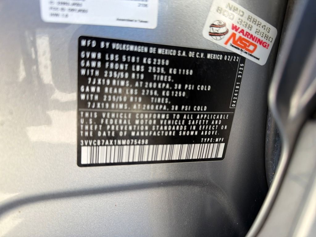 Used 2022 Volkswagen Tiguan SE R-Line image 37