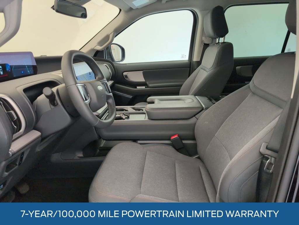 Used 2025 Ford Expedition Active image 5