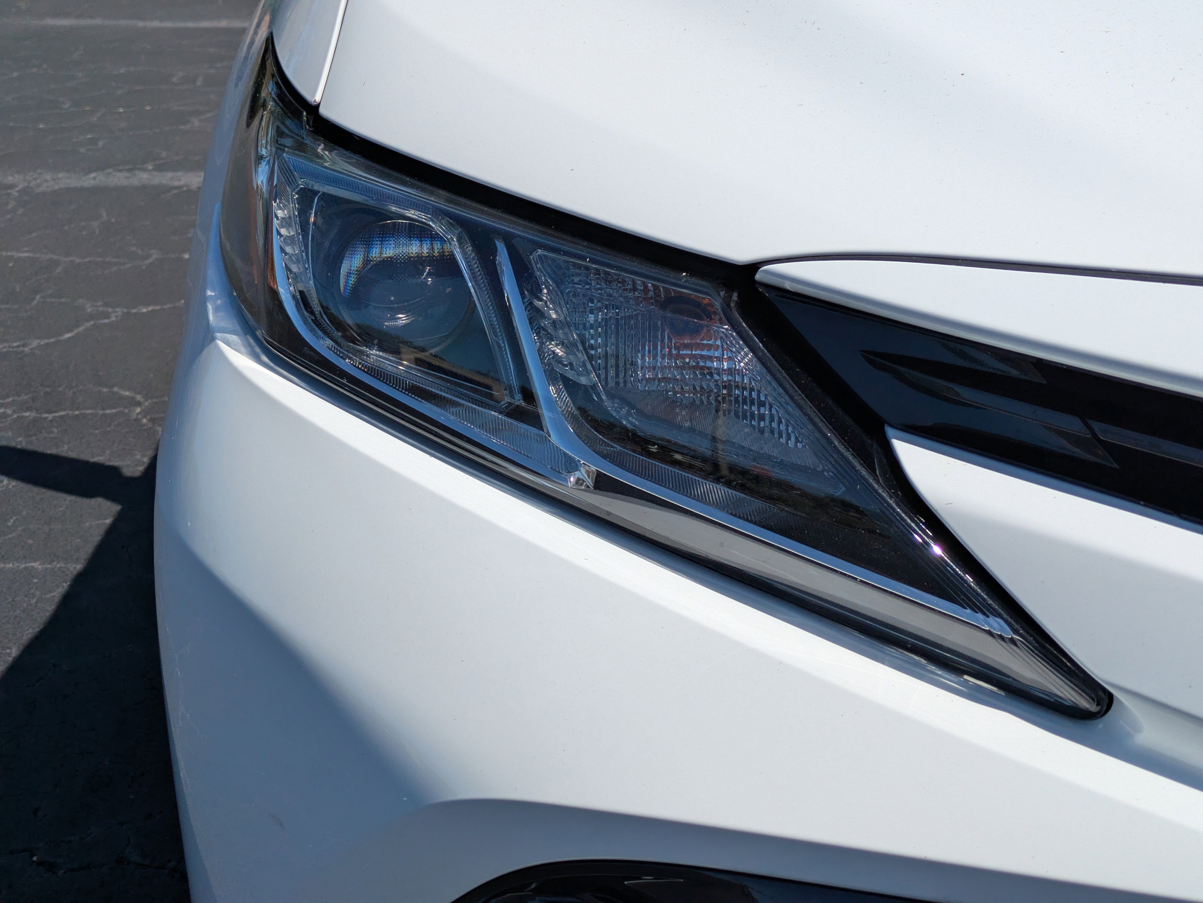 Used 2018 Toyota Camry LE FWD image 9