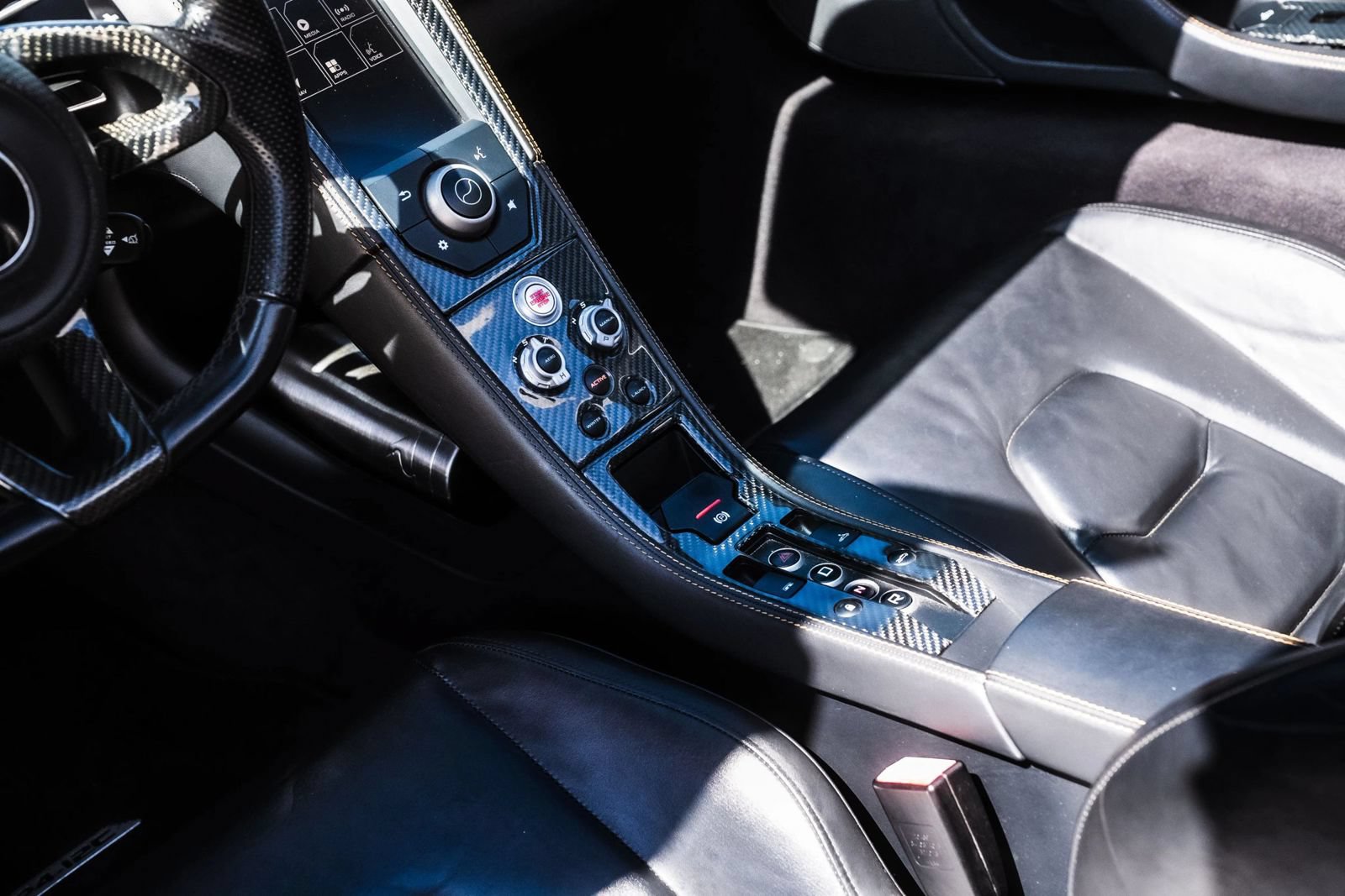 Used 2013 McLaren MP4-12C Spider RWD image 22