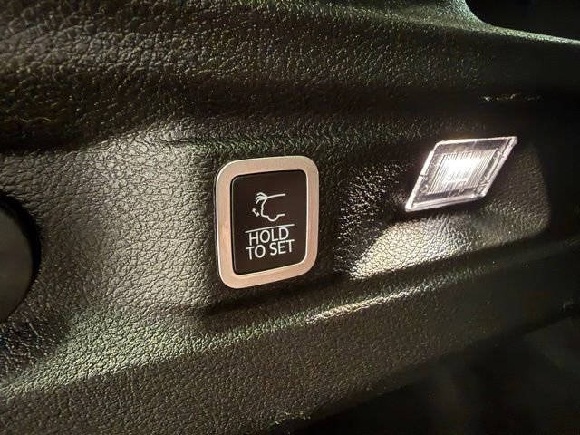 Used 2022 Jeep Grand Cherokee L Limited image 27