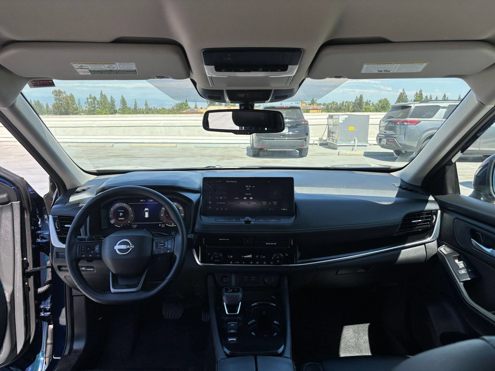 Used 2026 Nissan Rogue SL FWD image 36