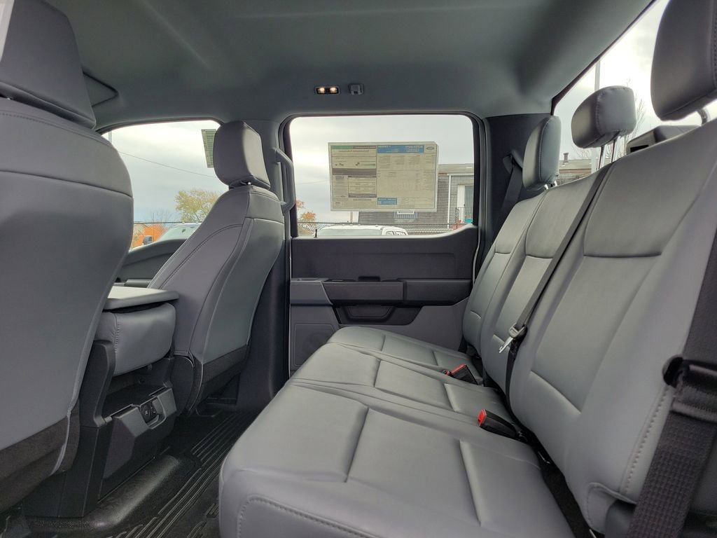 New 2026 Ford F250 XL w/ FX4 Off-Road Package image 13