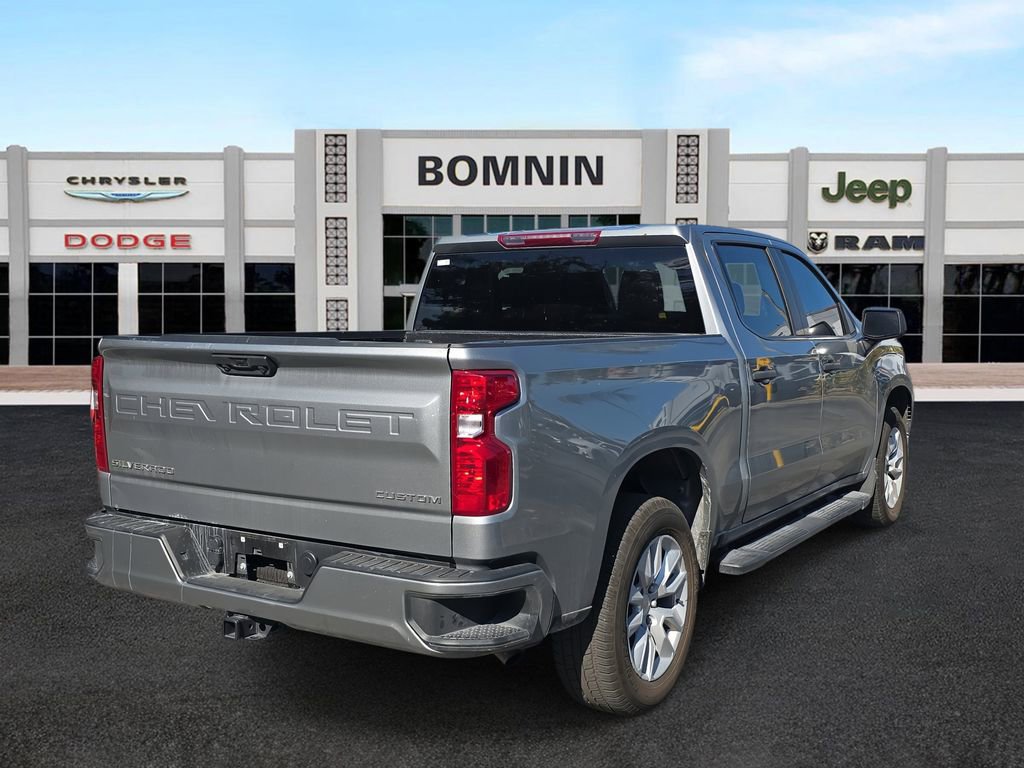 Used 2024 Chevrolet Silverado 1500 Custom image 3