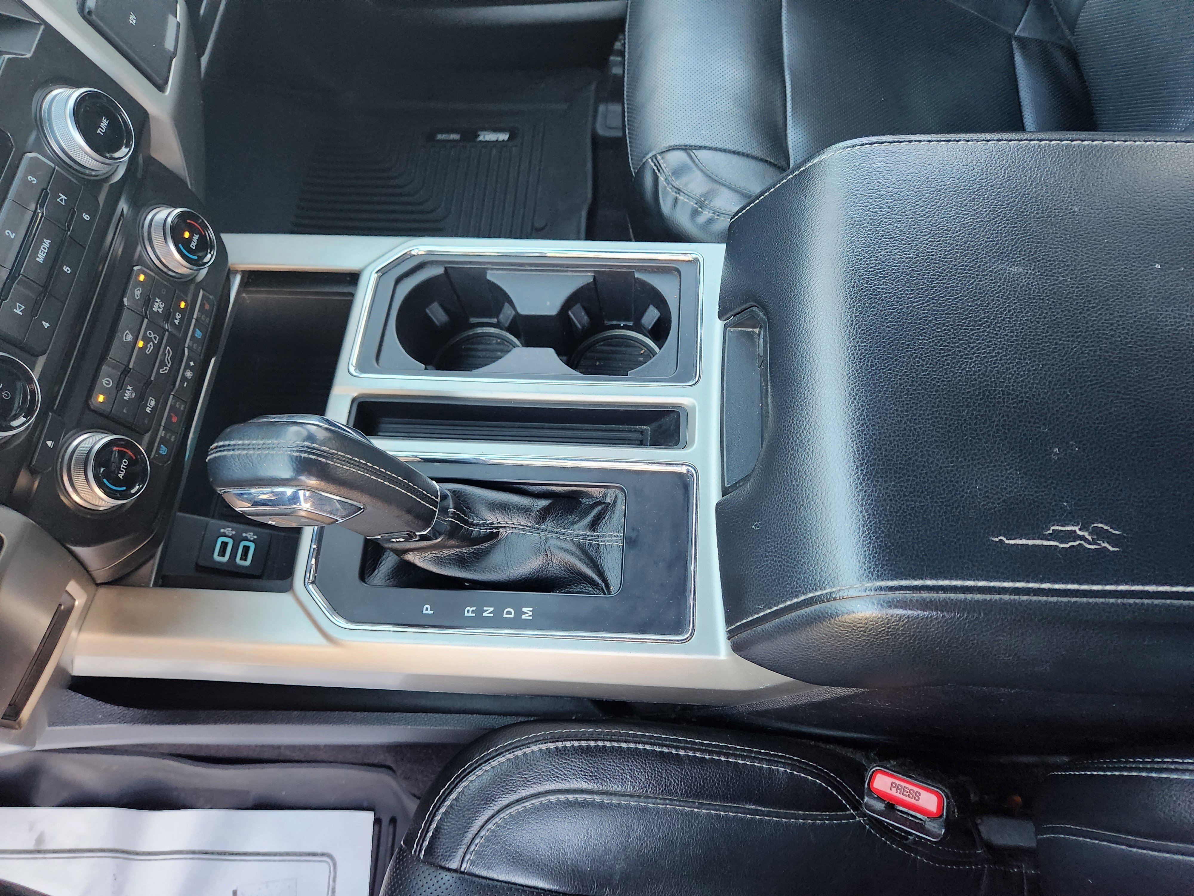 Used 2017 Ford F150 Lariat w/ Equipment Group 502A Luxury image 14