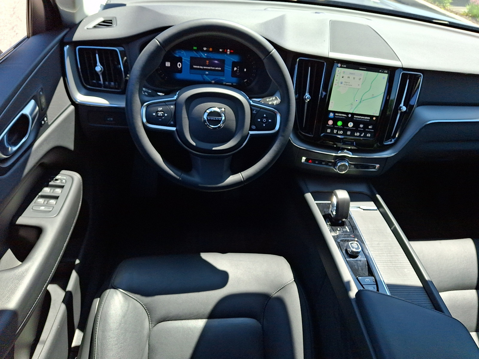 Certified 2024 Volvo XC60 B5 Core w/ Protection Package Premier AWD/4WD image 11