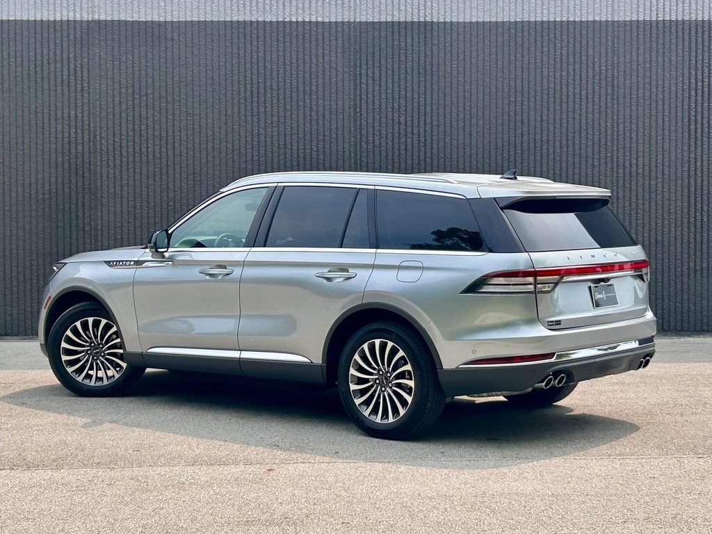 Certified 2024 Lincoln Aviator Reserve w/ Equipment Group 201A AWD/4WD image 4
