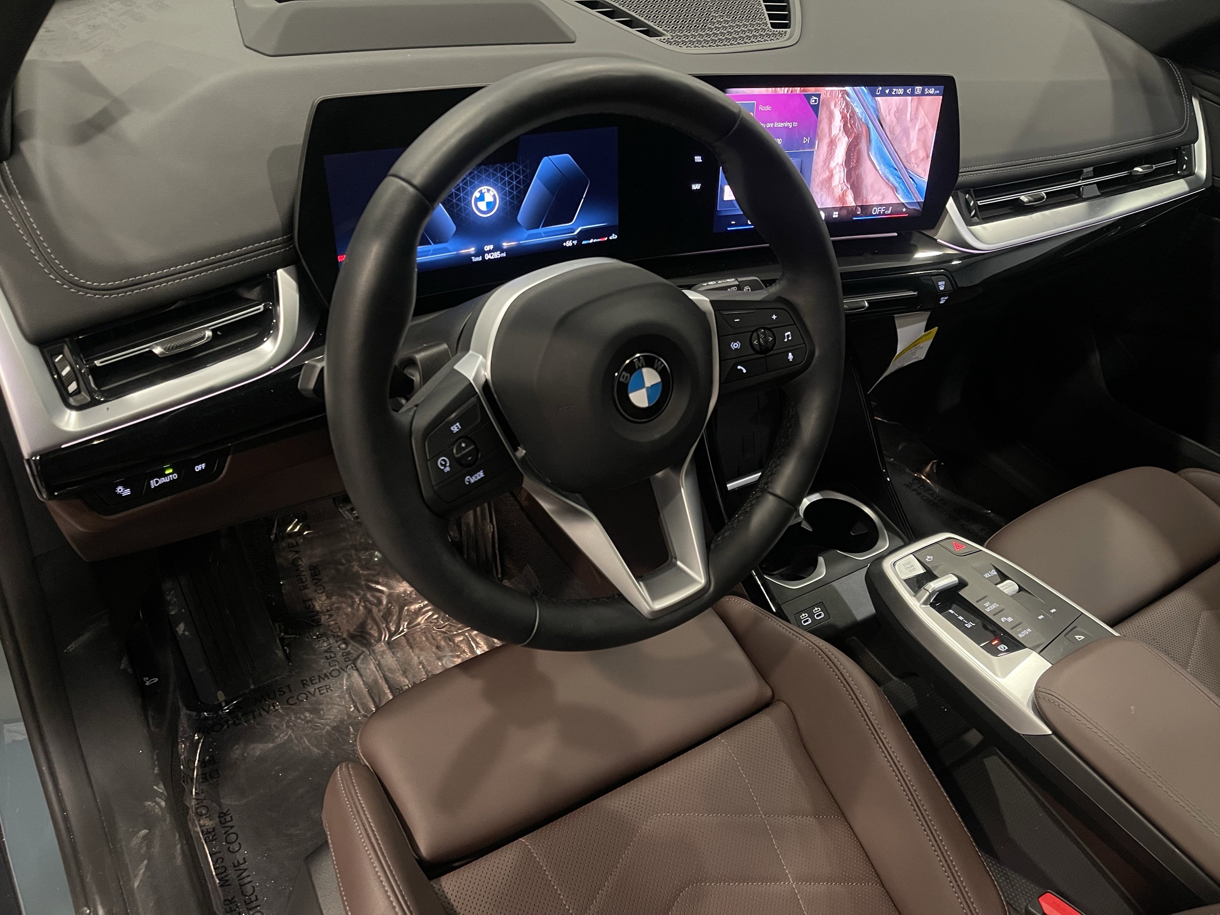 Used 2025 BMW X1 xDrive28i w/ Technology Package image 13