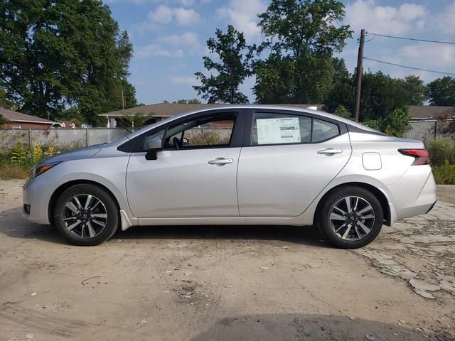 New 2025 Nissan Versa SV w/ Trunk Package image 3