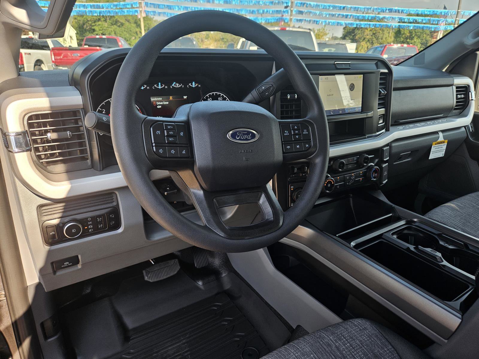 New 2026 Ford F350 XLT w/ FX4 Off-Road Package image 39