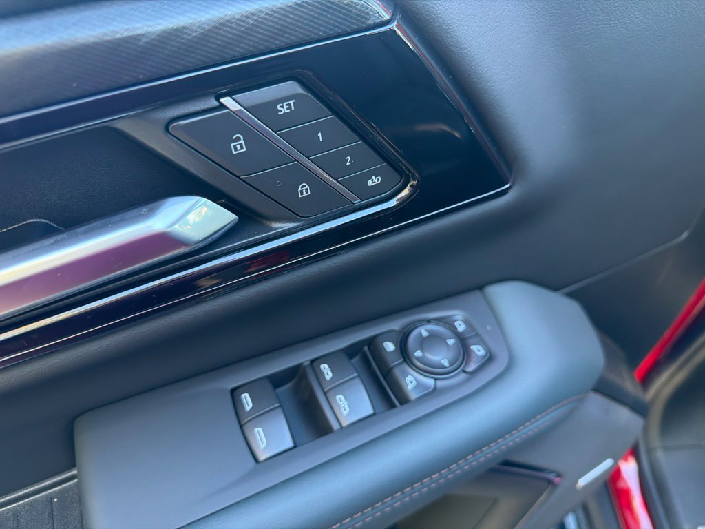 New 2026 GMC Yukon AT4 w/ AT4 Premium Plus Package AWD/4WD image 15