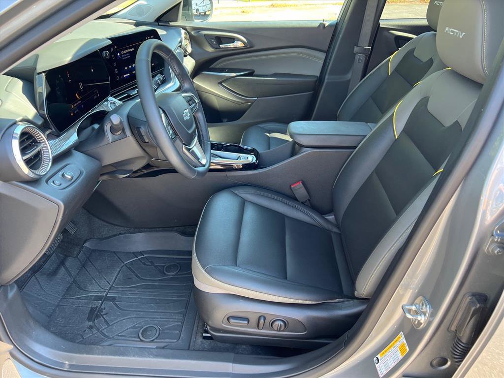 Used 2025 Chevrolet Trax ACTIV w/ Driver Confidence Package FWD image 10